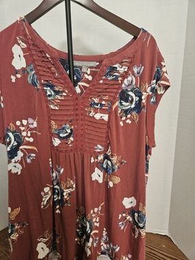 Daniel Rainn Rust-Red Floral V-Neck Tunic